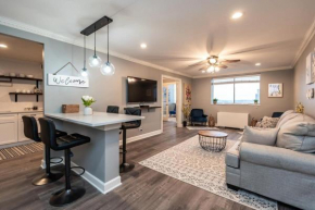Downtown! City View Location Onsite Parking LM1207